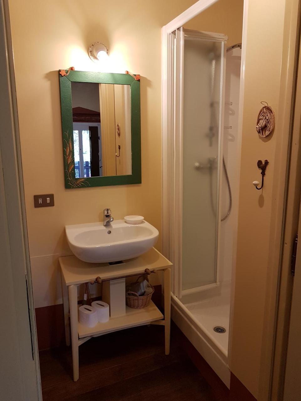 B&B La Cascina Di Monia E Mario Borgo Ticino Εξωτερικό φωτογραφία